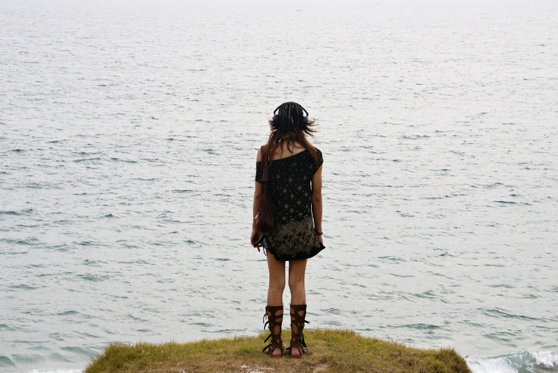 girl and sea ii